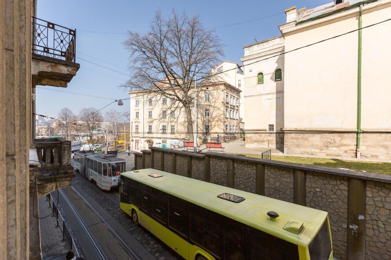 Квартира Студія Біля Оперного Театру По Вулиці Гонти 4-3А Lviv Eksteriør bilde