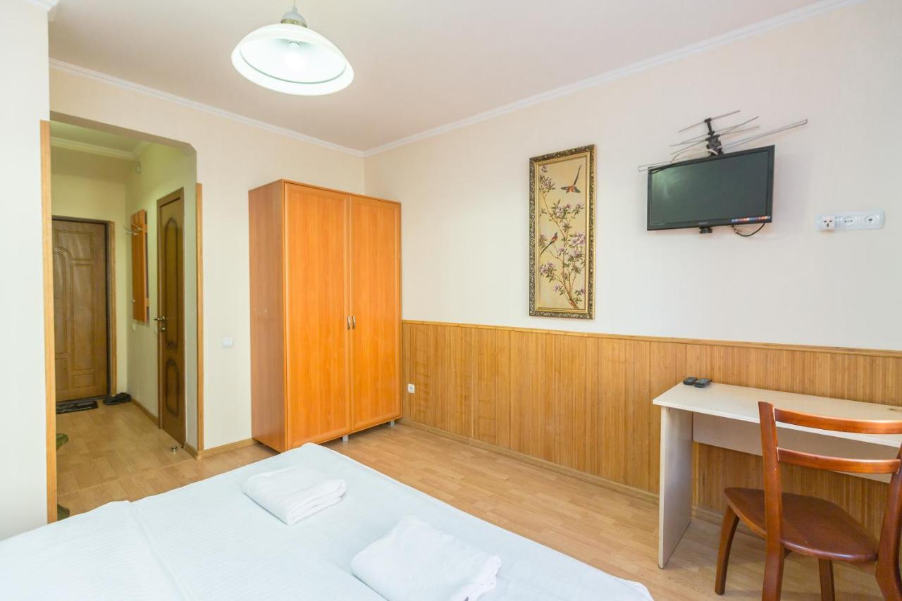 Квартира Студія Біля Оперного Театру По Вулиці Гонти 4-3А Lviv Eksteriør bilde