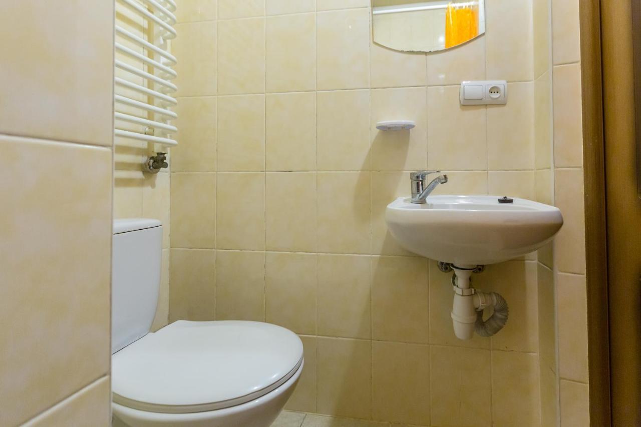 Квартира Студія Біля Оперного Театру По Вулиці Гонти 4-3А Lviv Eksteriør bilde